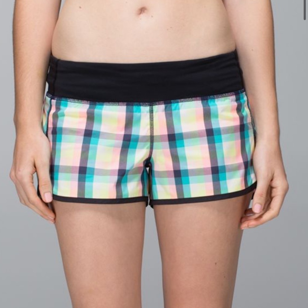 38. Lululemon Run: Speed Short 
Wee Wheezy Check Bleached Coral Cadet Blue